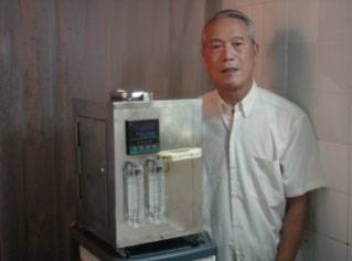 水气动量转换法和采用该方法的便秘肠清机